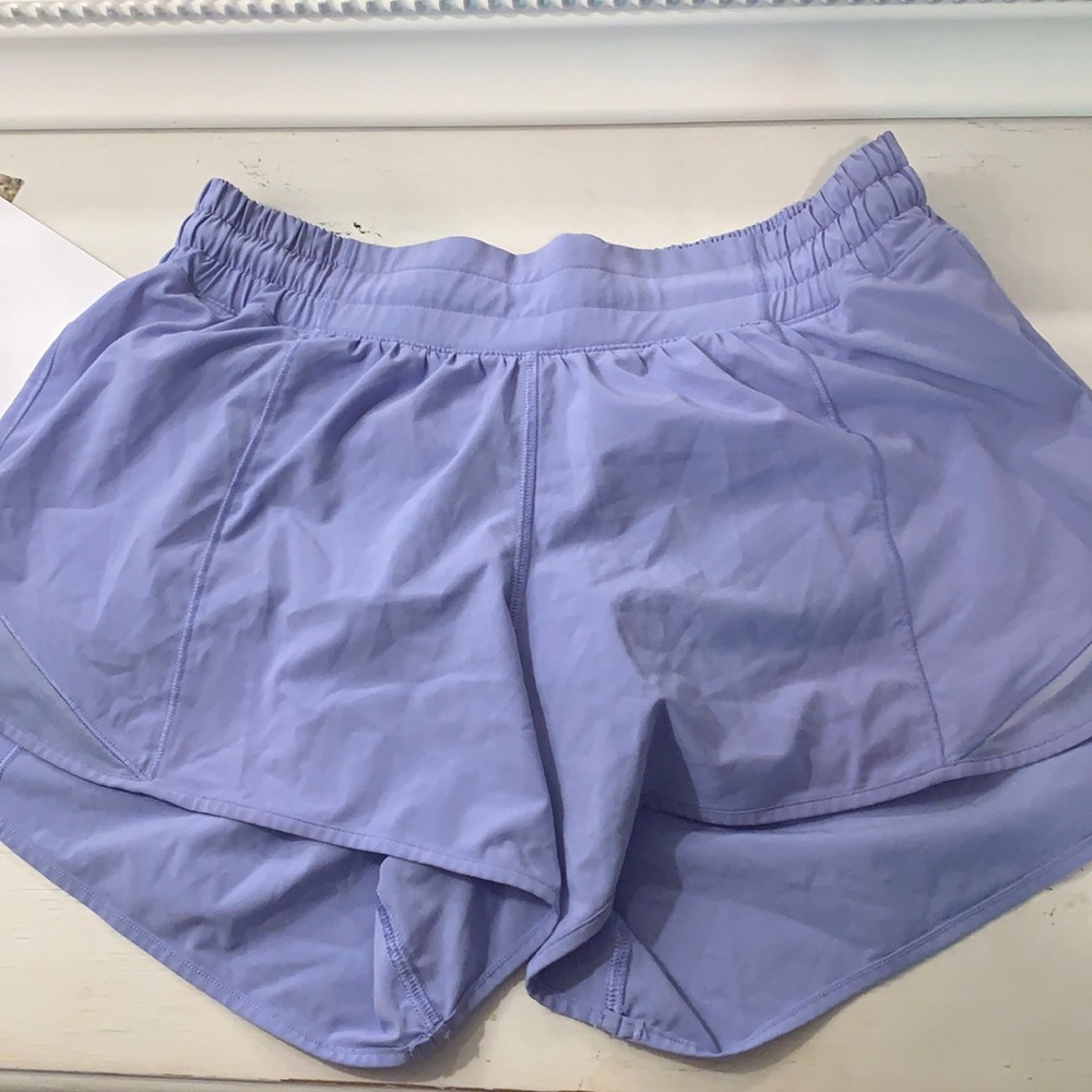 Lululemon hotty hot short tall